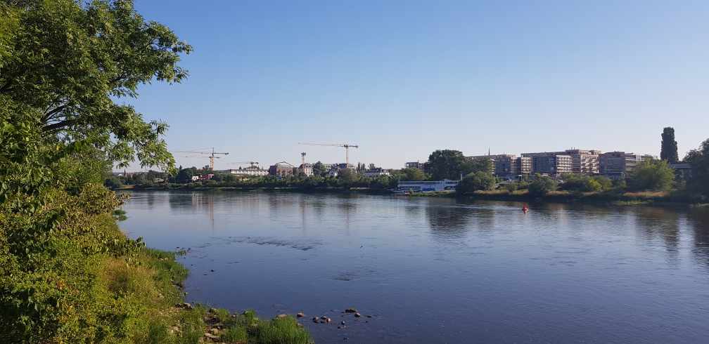 Fluss Elbe Neustädter Hafen