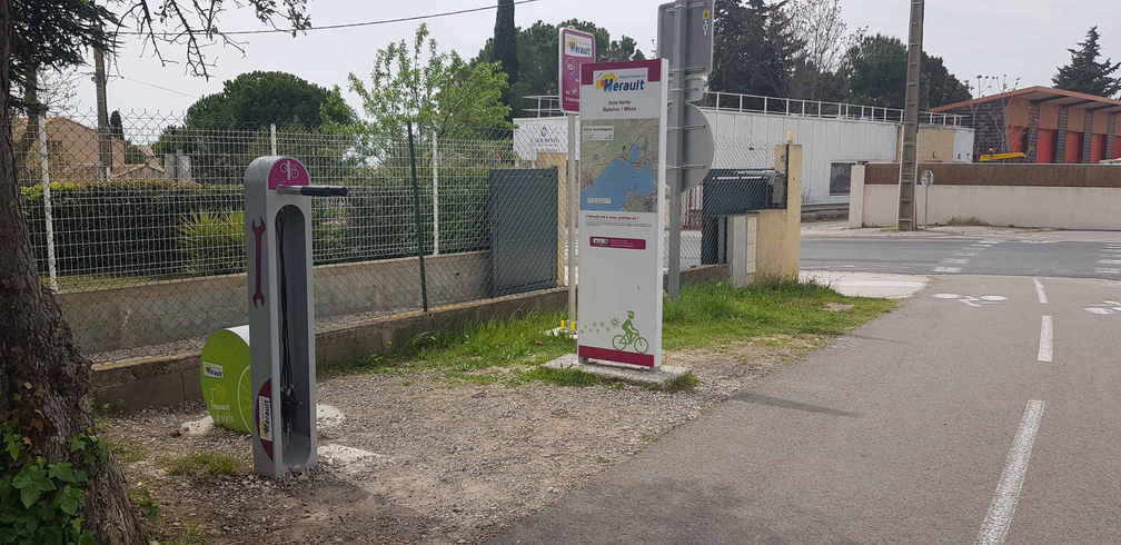 Radreparaturstelle am Radweg
