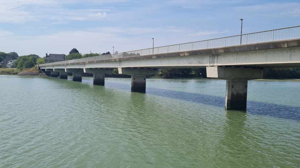 Fluss Arguenon Le Guildo Brücke