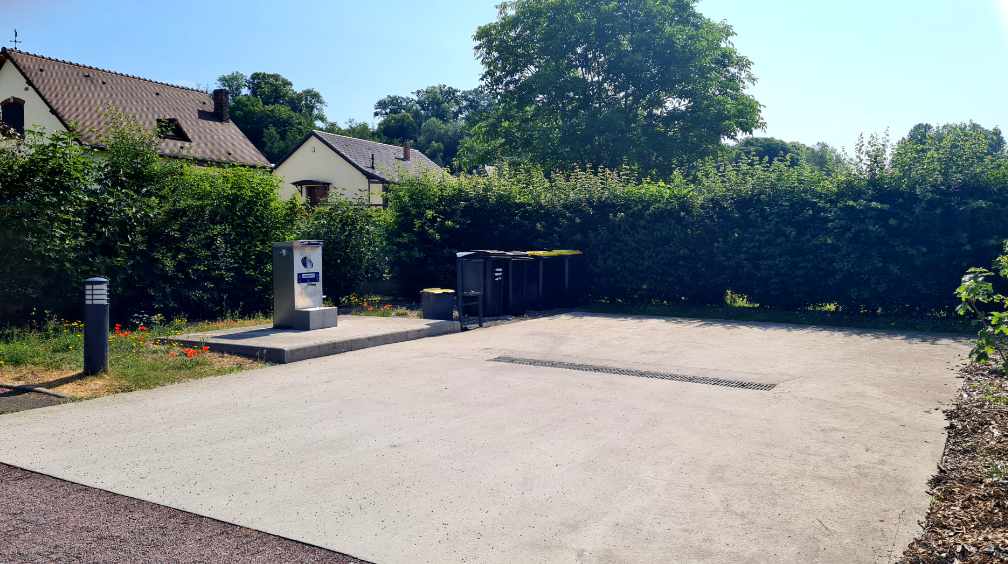 Ver und Entsorgung Stellplatz Songeons