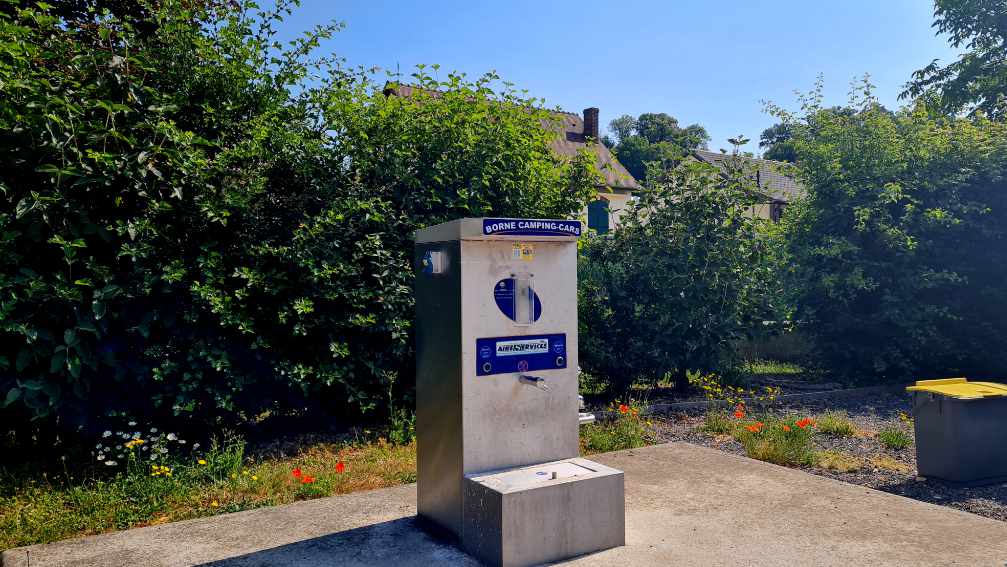 Ver und Entsorgung Station Songeons