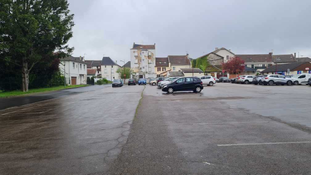 Wohnmobilstellplatz Suippes Frankreich