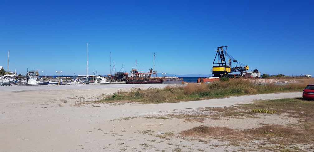 Stellplatz am Hafen Paralia