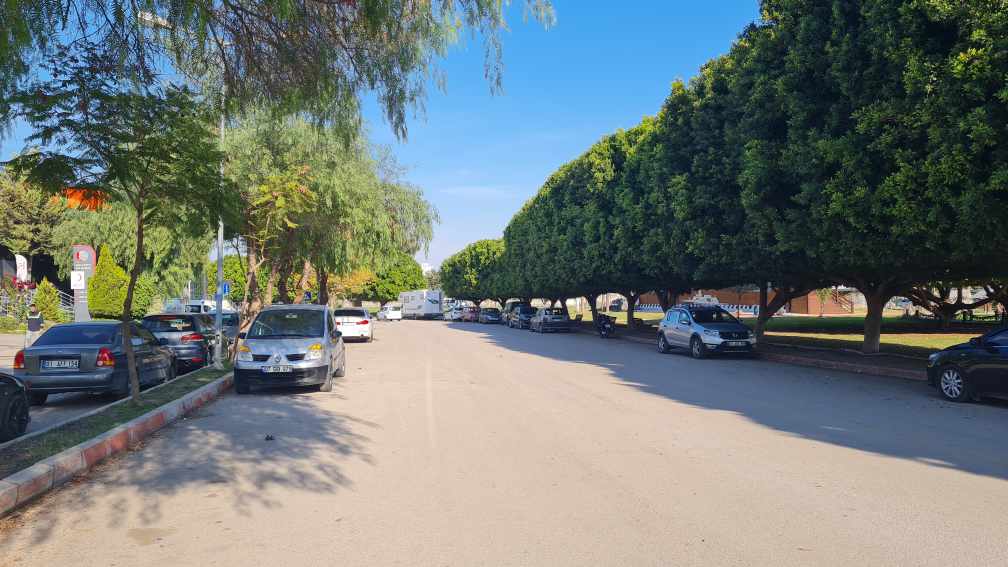 Straße am Stellplatz Adana
