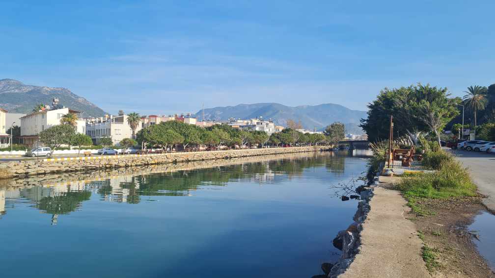 Bayat Creek Fluss Bozyazi