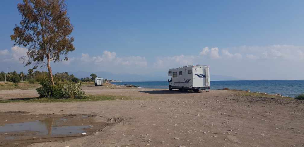 Wohnmobilstellplatz am Strand Türkei