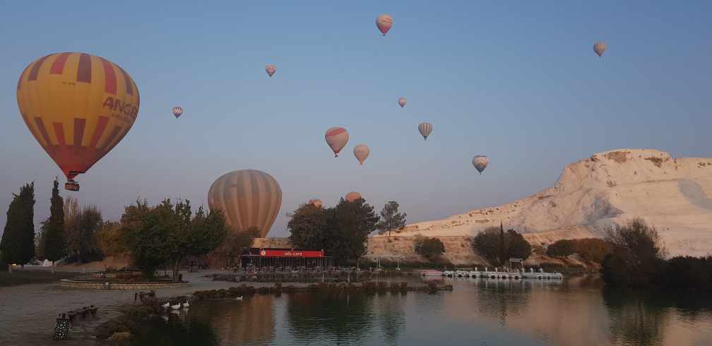Pamukkale Heißluftballonfahrten Wohnmobilstellplatz