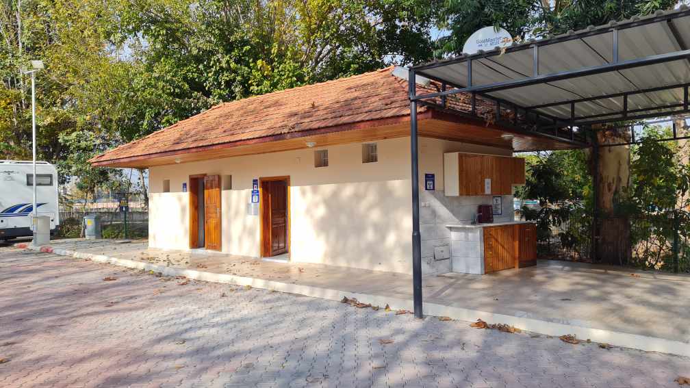 Toiletten WC Stellplatz Tarsus
